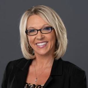 Profile photo of Lindsey Young